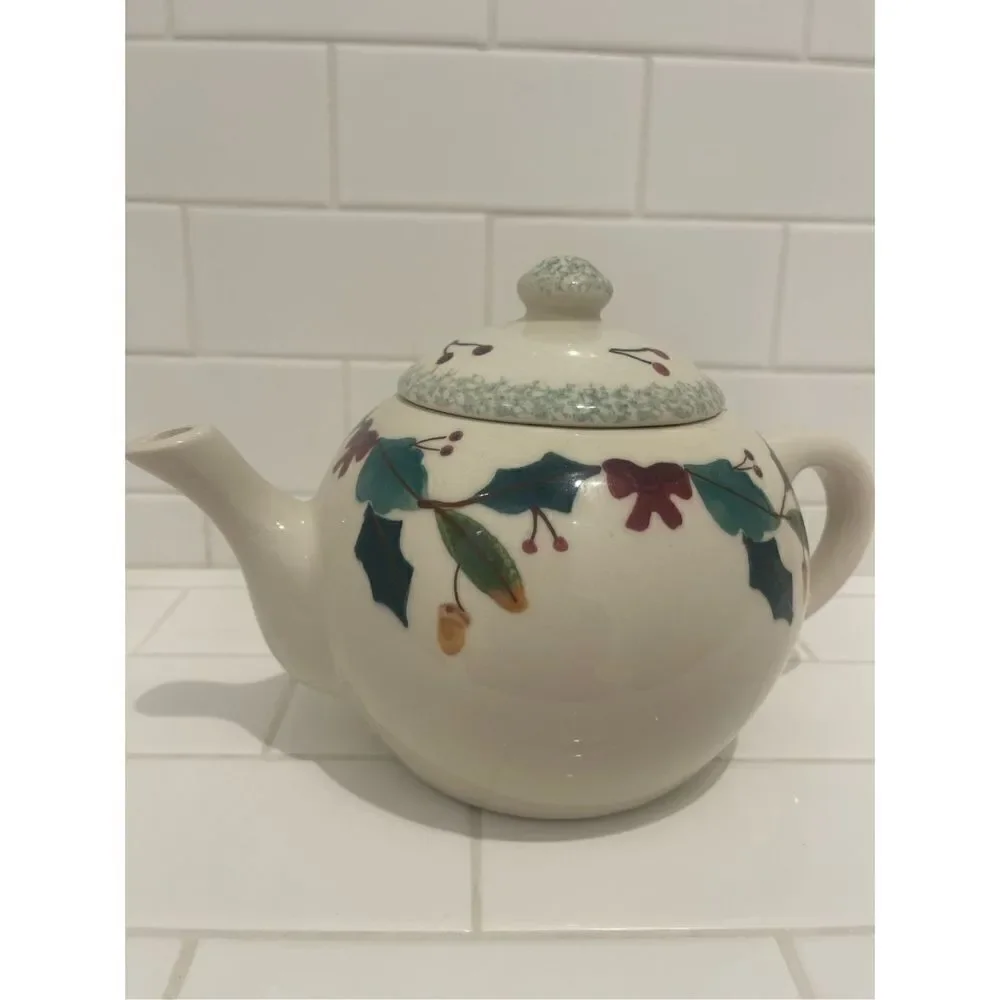 Vintage Hartstone Pottery Christmas Holiday Holly Teapot